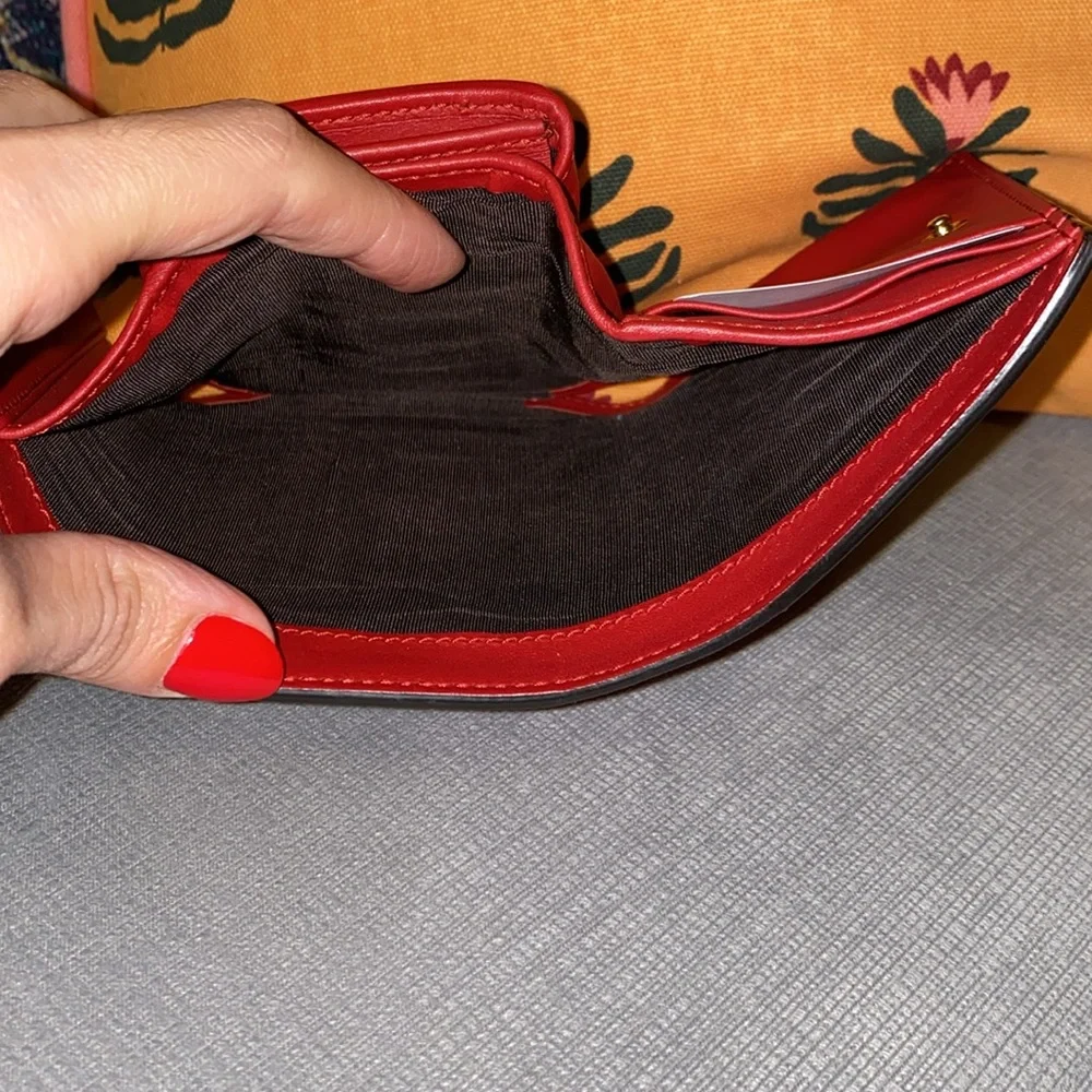 GUCCI Sylvie Leather Wallet - Picture 7 of 13